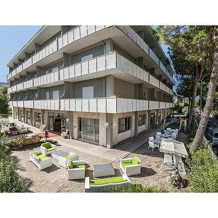 New Hotel Chiari Cervia Esterno foto