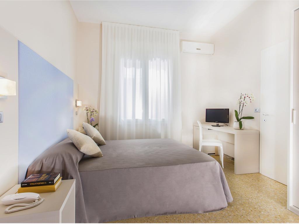New Hotel Chiari Cervia Esterno foto