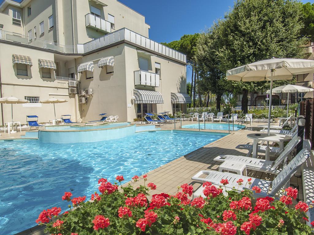 New Hotel Chiari Cervia Esterno foto