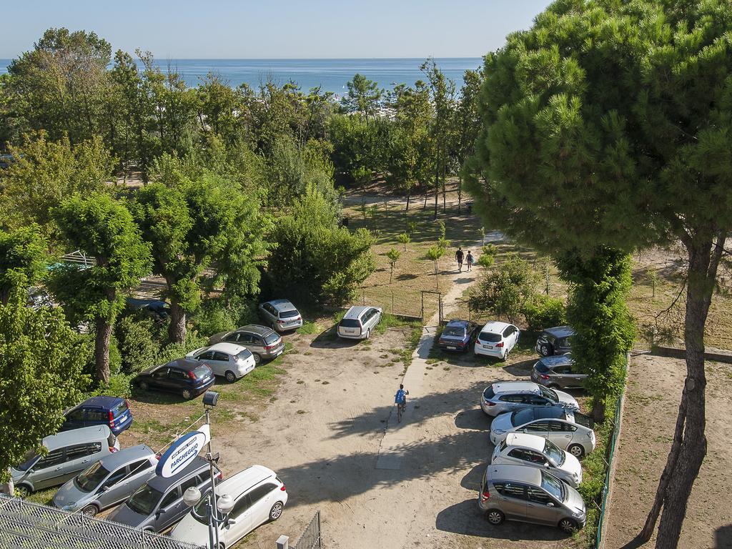 New Hotel Chiari Cervia Esterno foto