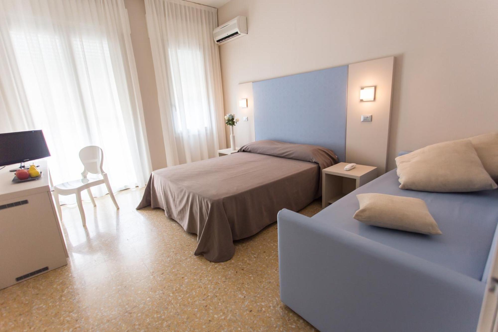 New Hotel Chiari Cervia Esterno foto