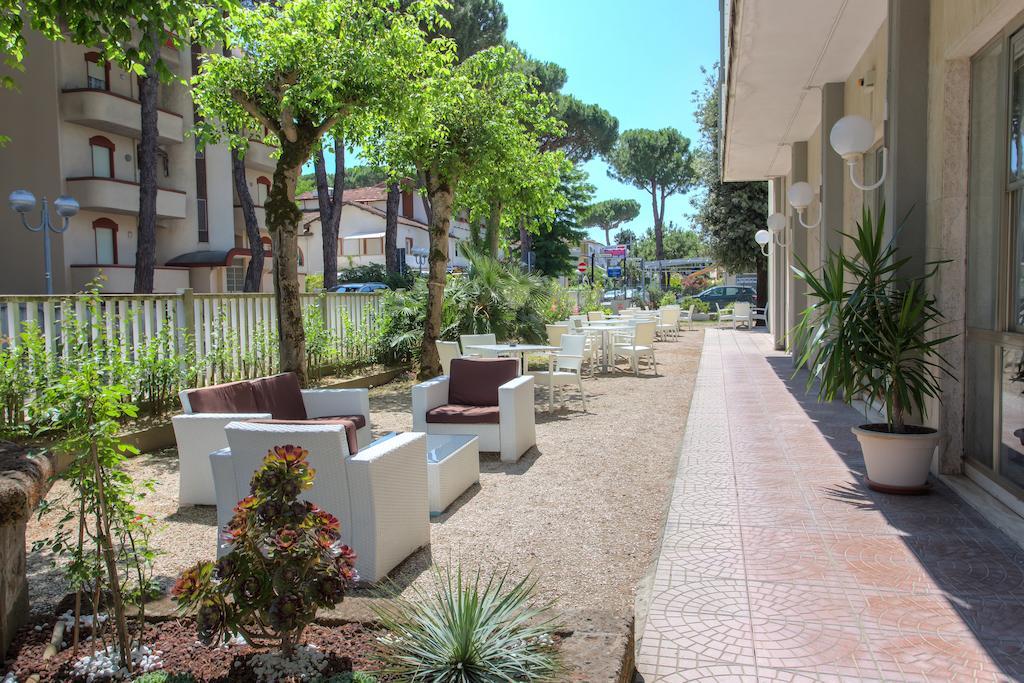 New Hotel Chiari Cervia Esterno foto
